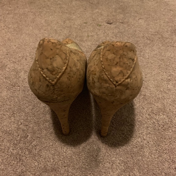 Lovely People Like New Cork + Gold Heels - Picture 3 of 5